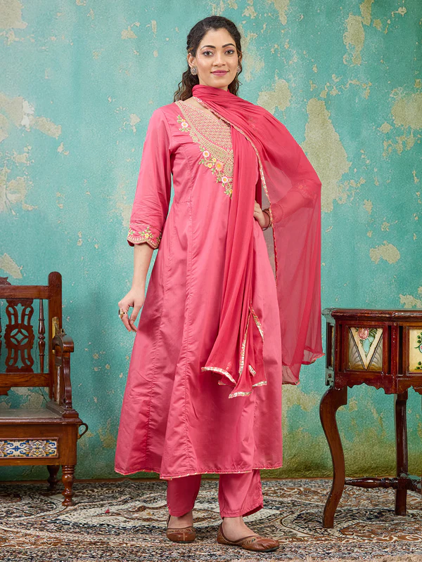 SSRM0047900_GAJARI_PINK_1_800x800