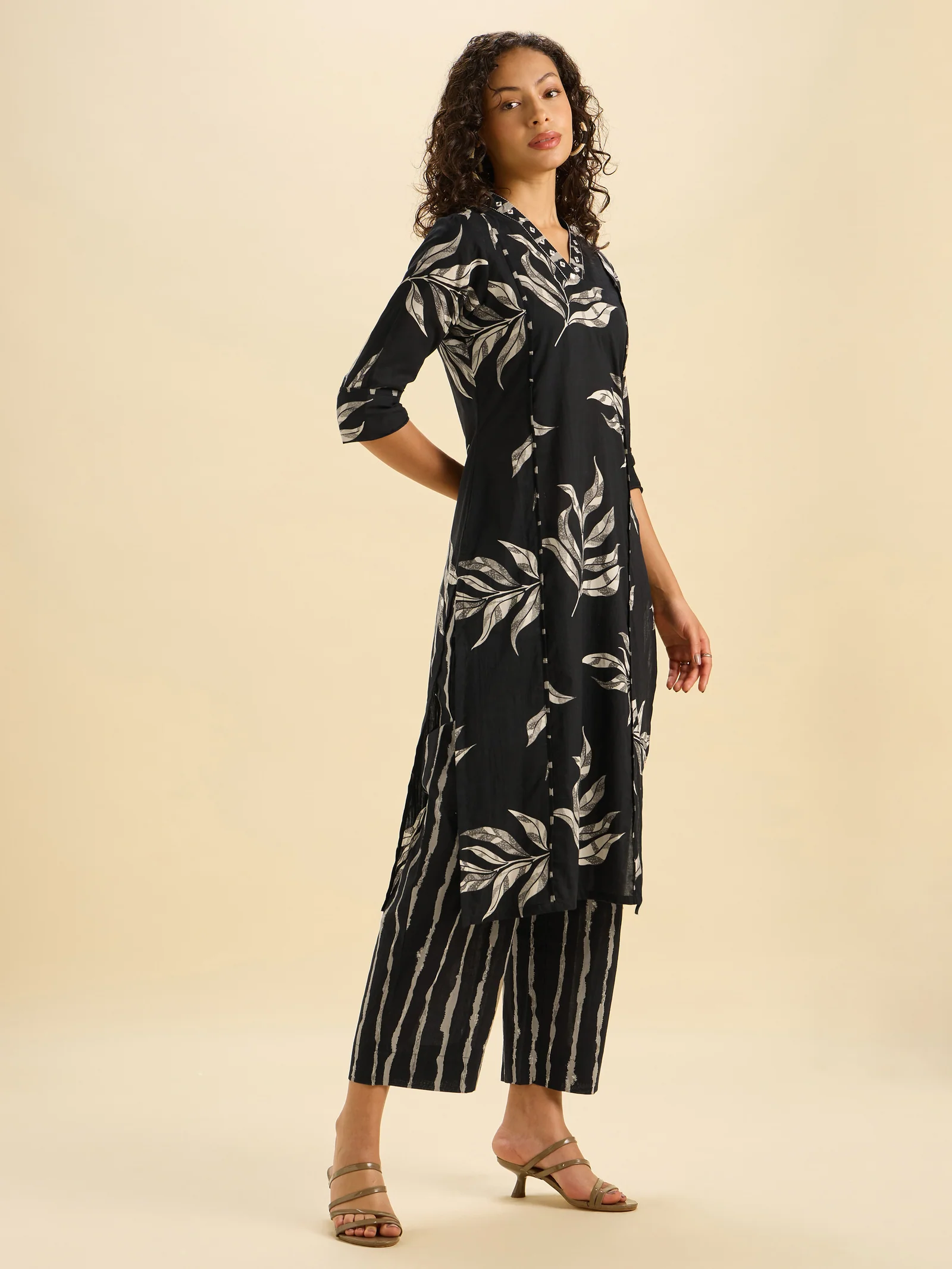 black-ivory-cotton-printed-kurti-set-with-mirror-embroidery-4