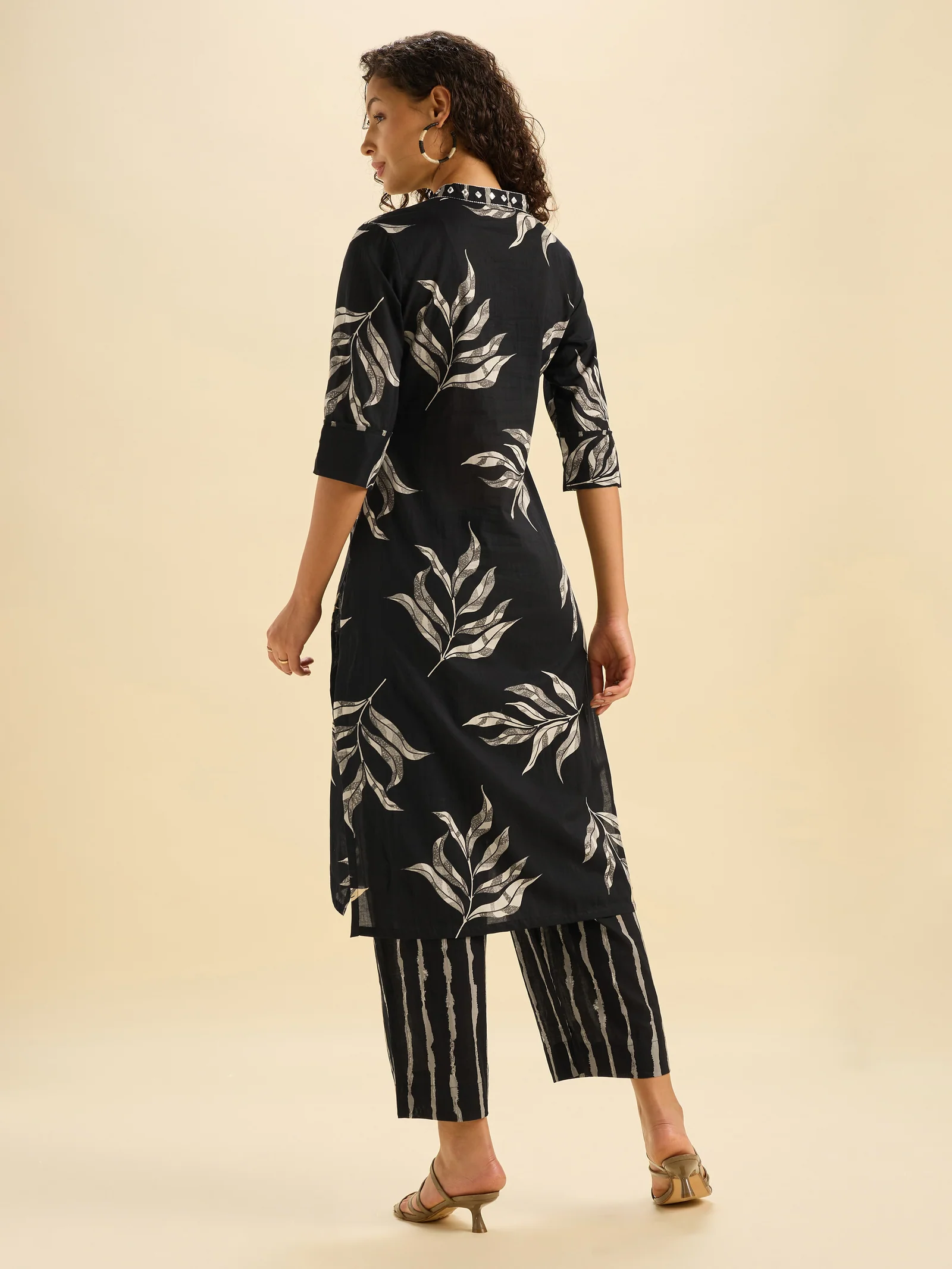 black-ivory-cotton-printed-kurti-set-with-mirror-embroidery-5