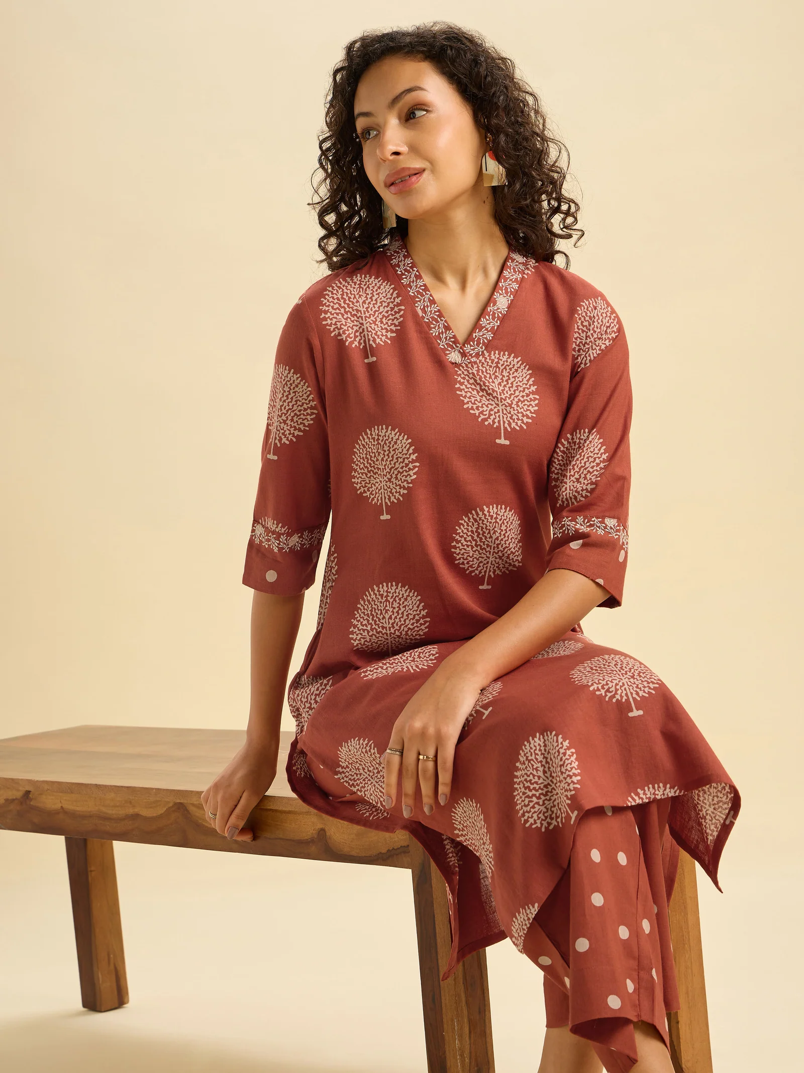 brick-red-cotton-flax-printed-kurti-set-with-embroidery-4_c84d3208-1ee0-4448-aaef-2b18ed306734