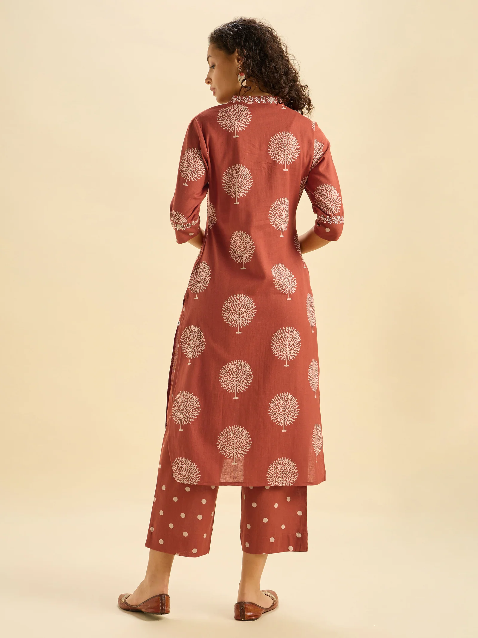 brick-red-cotton-flax-printed-kurti-set-with-embroidery-6_da779a14-d1e7-4aa6-8eb0-058ba9352203