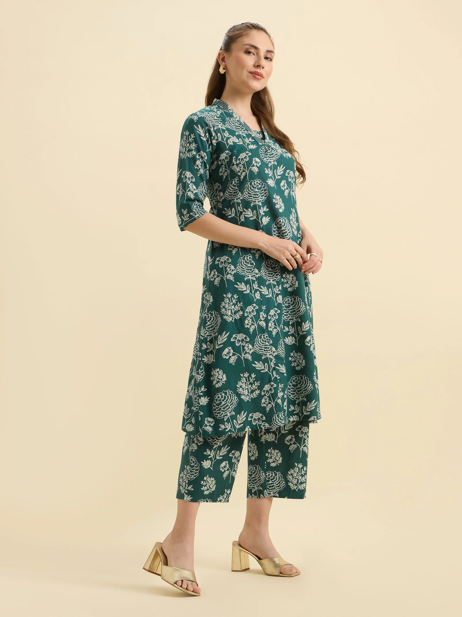 green-ivory-cotton--printed-flared-kurti-set-with--embroidery-6