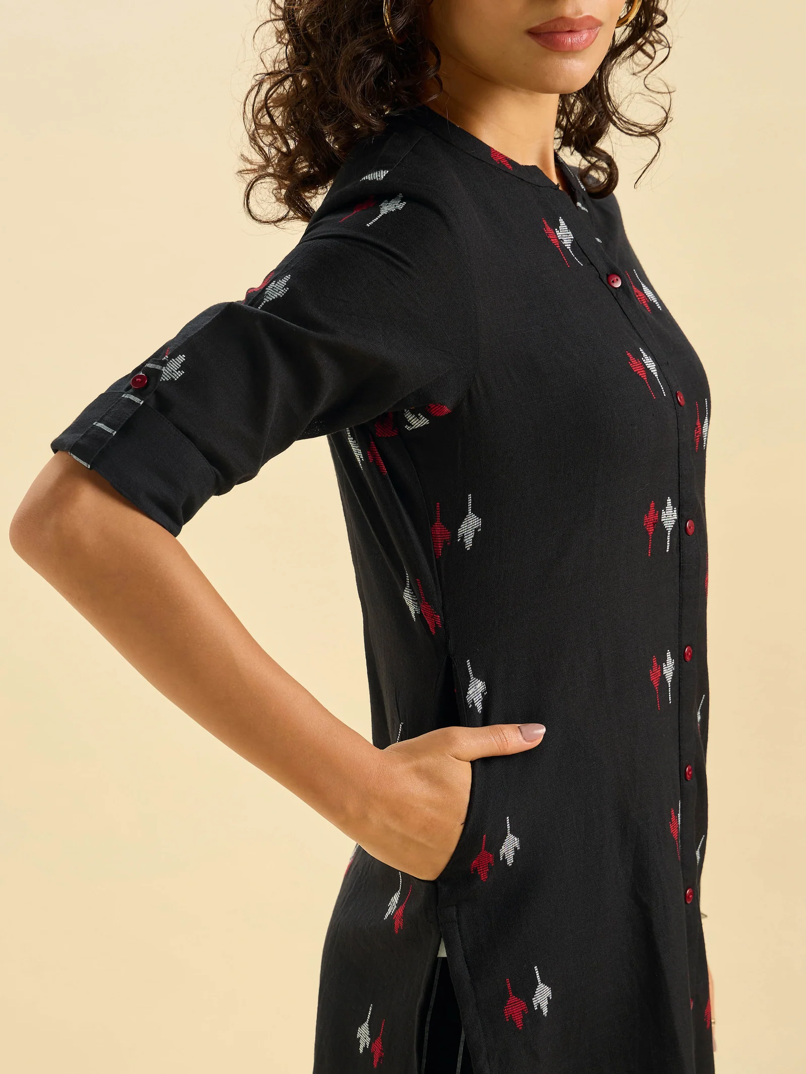 ivory-black-cotton-flax-printed--slited--kurti-with-sequins-work-3