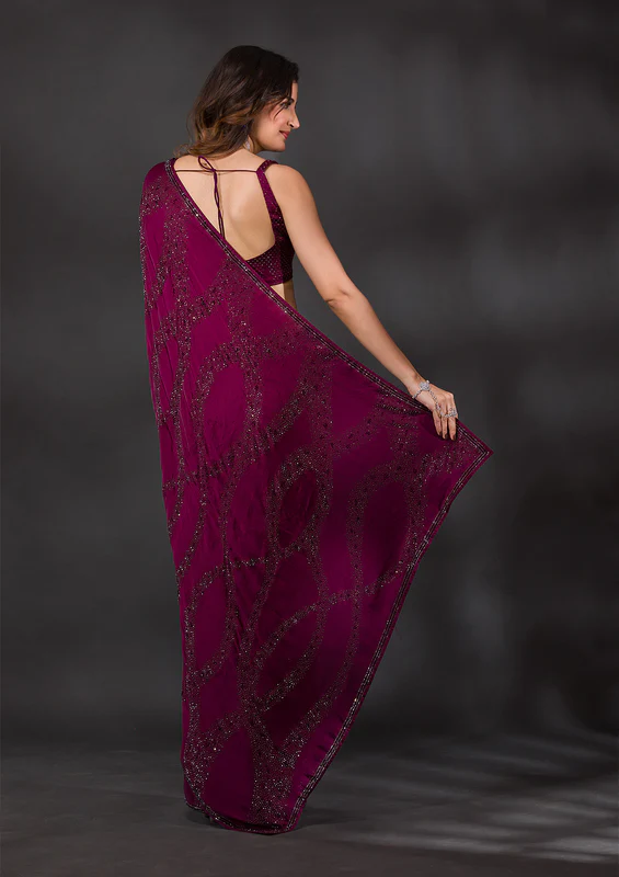 koskii-wine-swarovski-semicrepe-designer-saree-saus0029624_wine_7_a9e13b64-e665-4e7e-8221-0758c05d2014_800x800