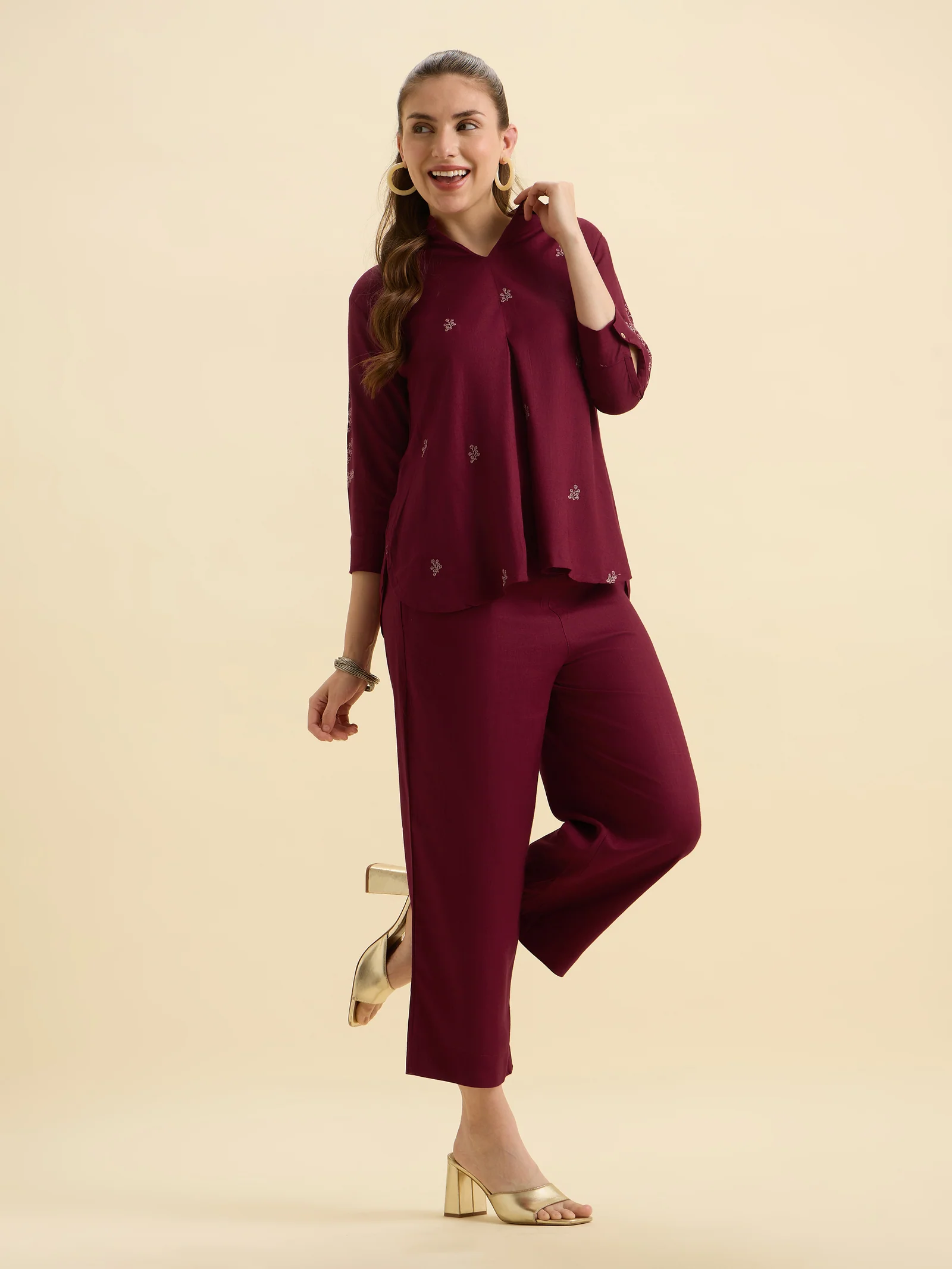 meroon-viscose-linen-tunic-set-with-embroidery-and-box-pleat-5_443de9fb-dfd7-4385-8512-1acdf459ae2c