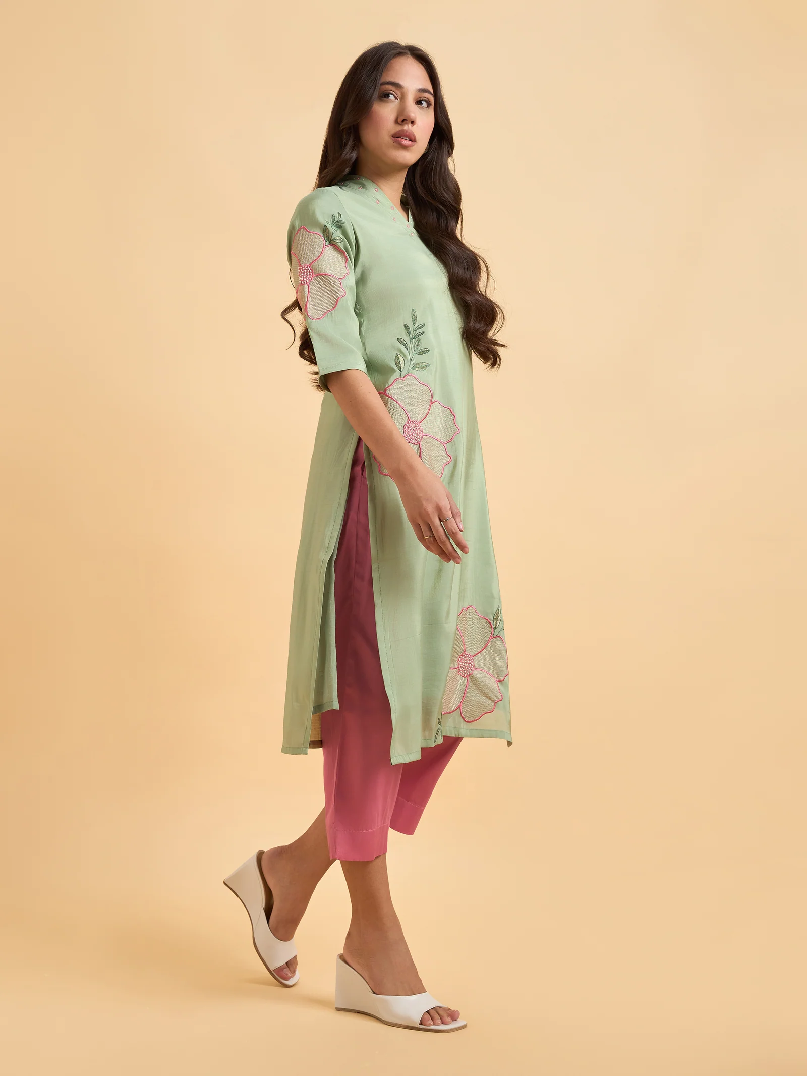 pista-green-poly-viscose-shimmer-kurti-set-with-zari-embroidery-and-hand-work_2