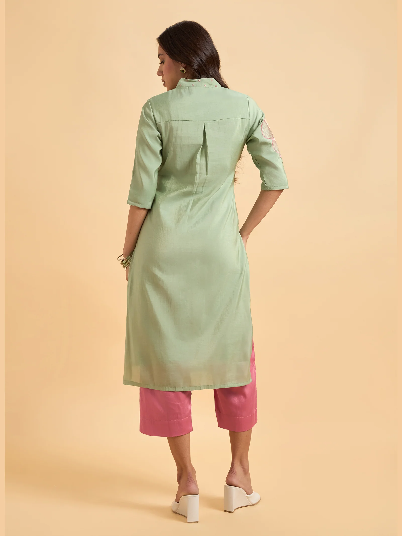 pista-green-poly-viscose-shimmer-kurti-set-with-zari-embroidery-and-hand-work_3